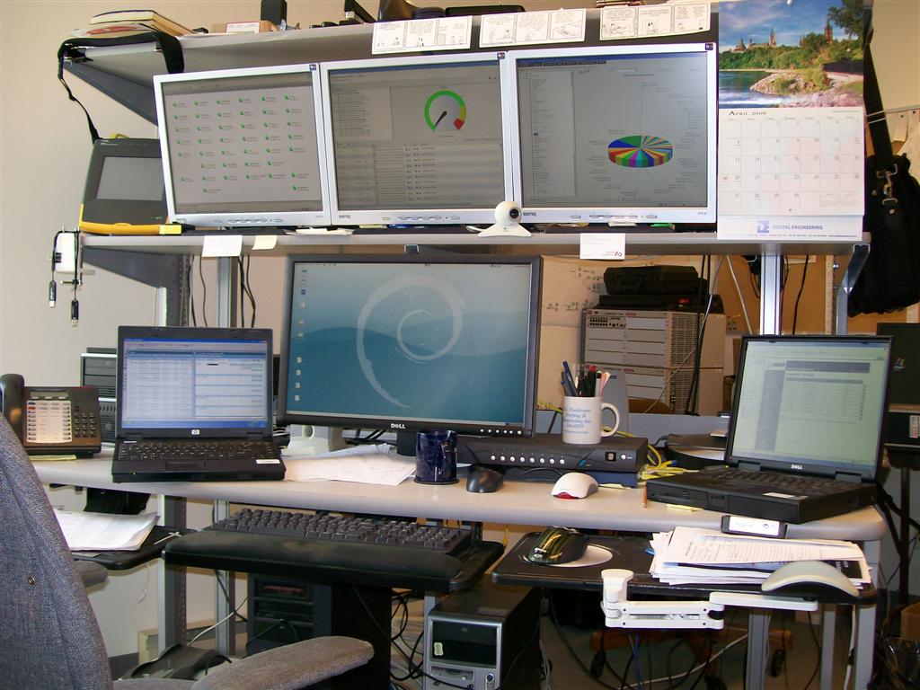 OldDesk2008.jpg